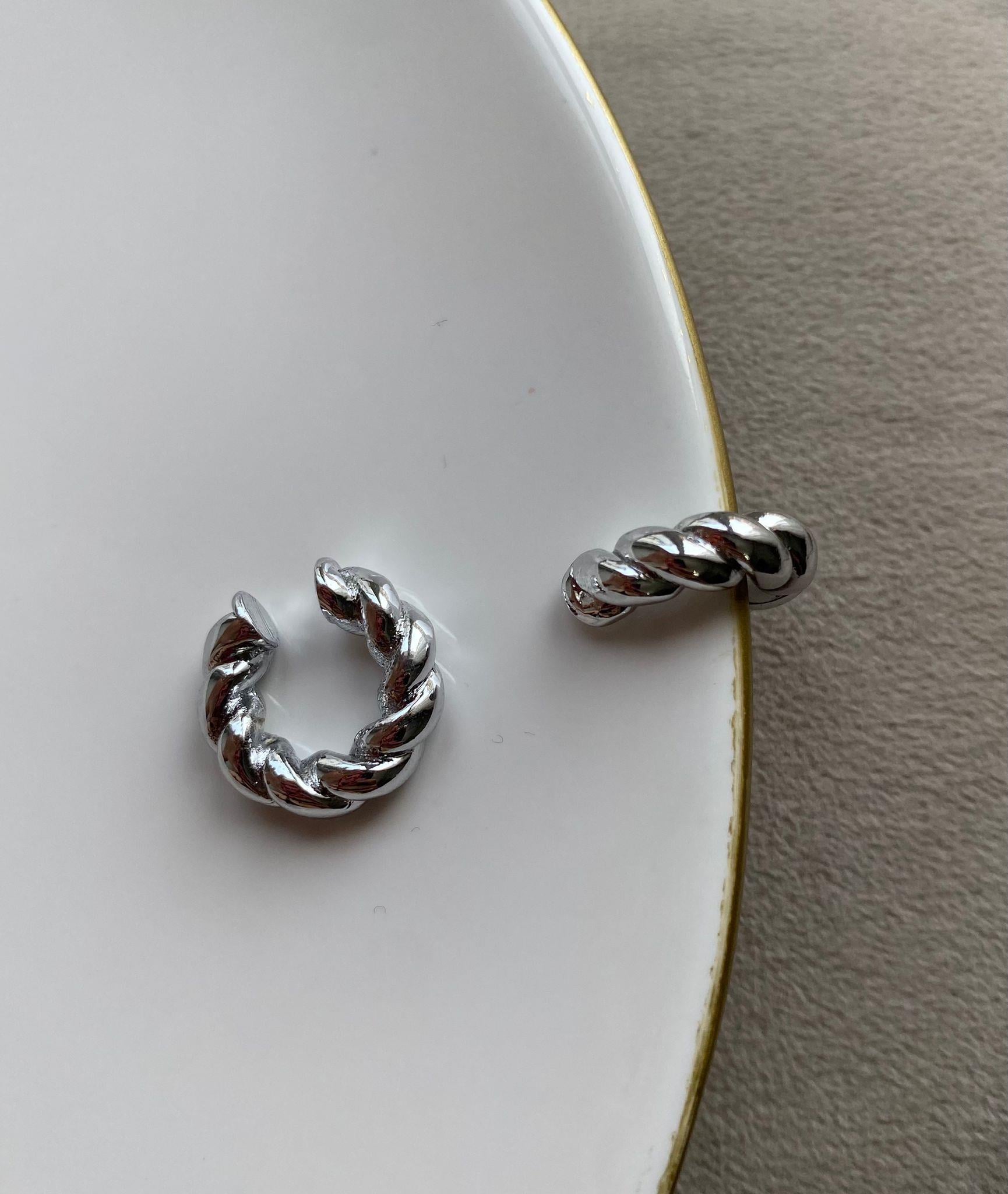 Silver Basic Burgu Kıkırdak Küpe