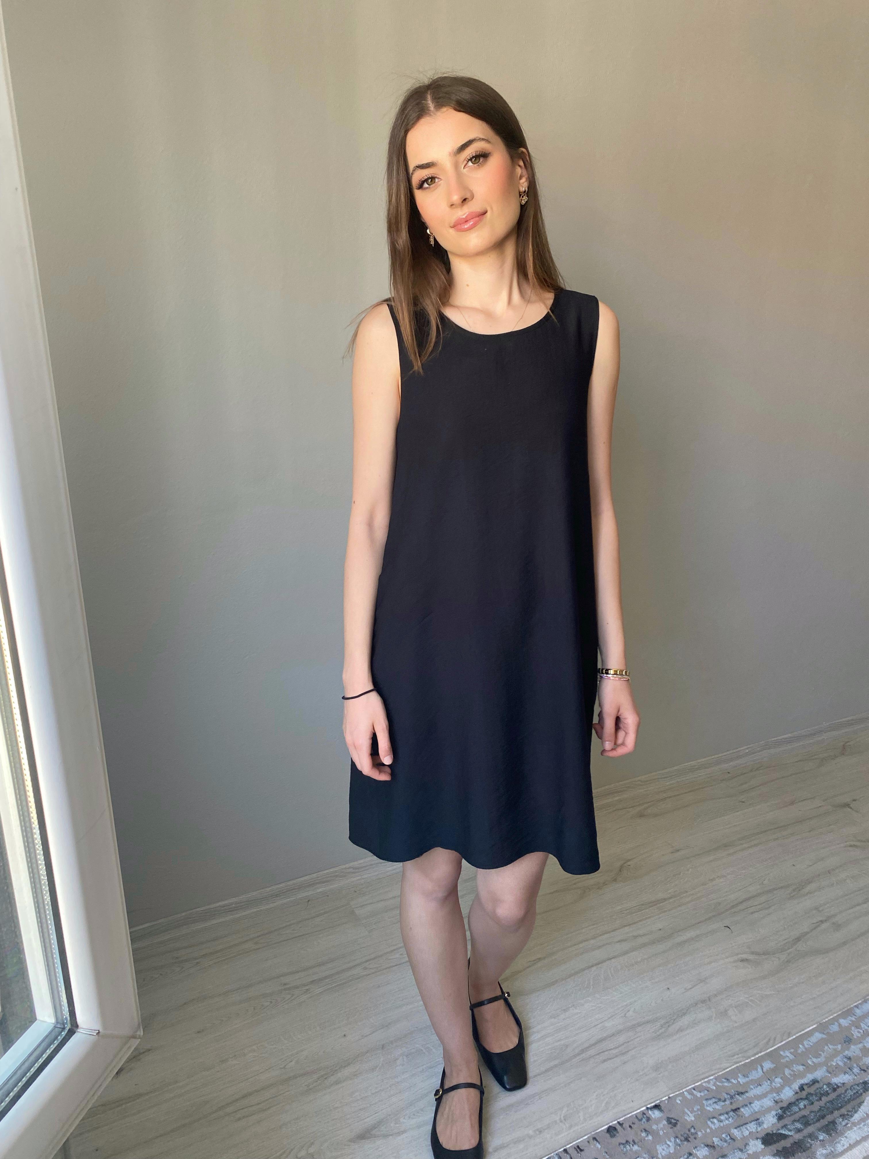 Siyah Kolsuz Cepli Basic Elbise