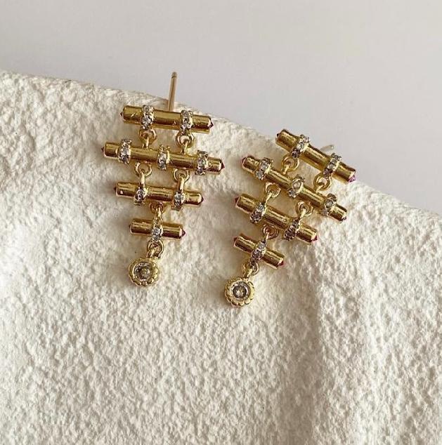 Tasarım Gold Pembe Taşlı Ruby Serenay Küpe