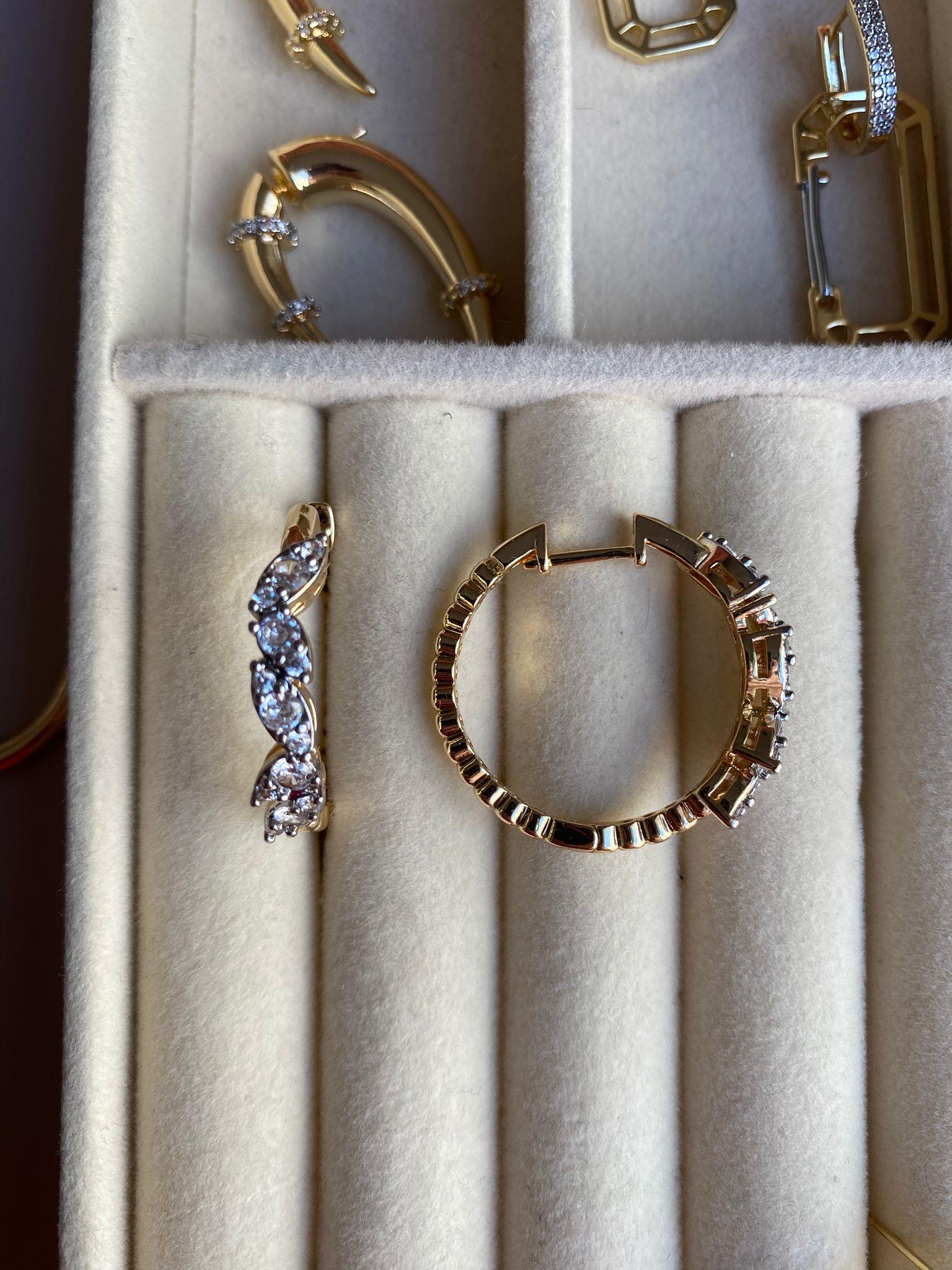 Taşlı Gold Çelik Halka Küpe