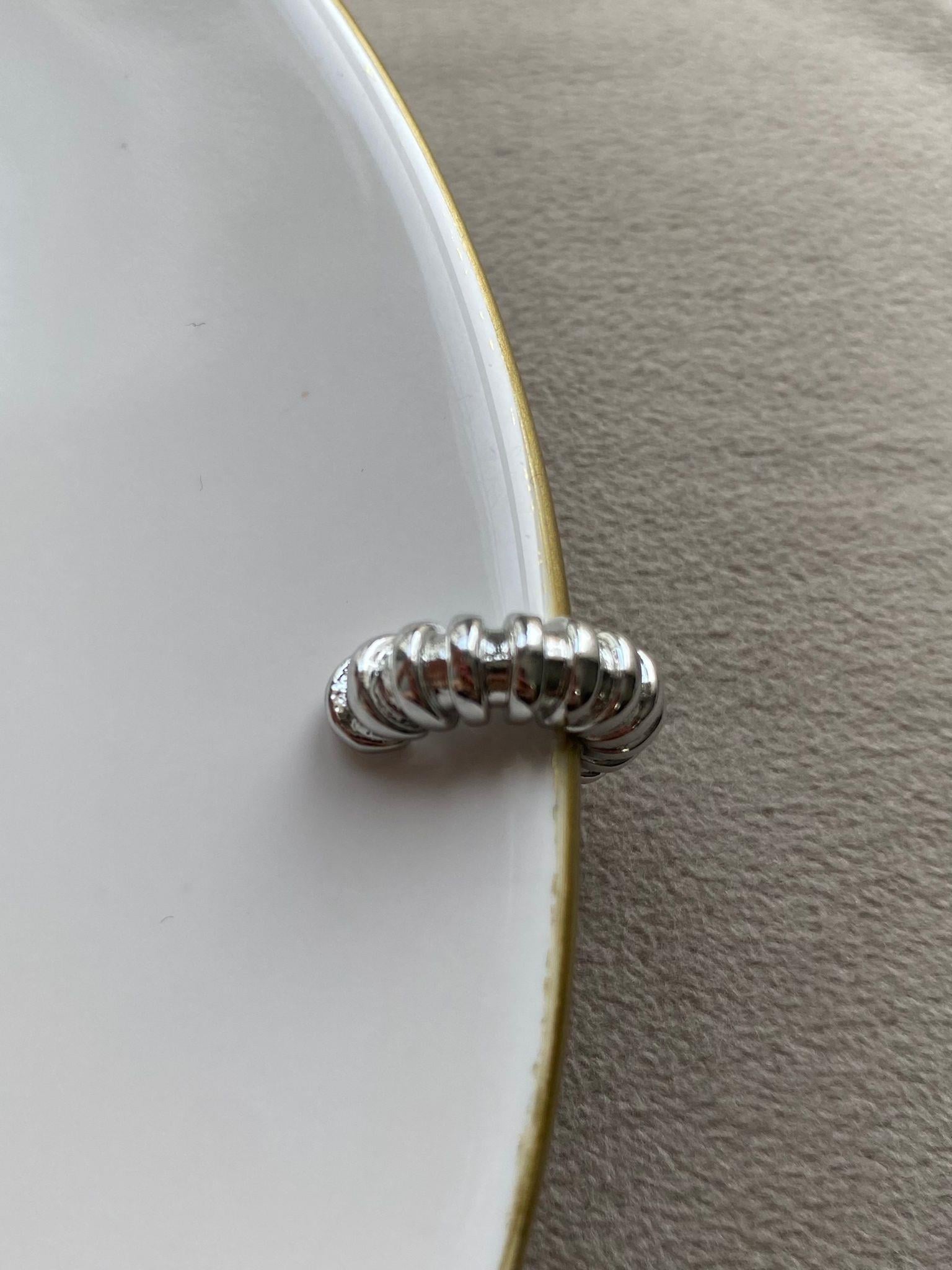 Tırtıklı Basic Silver Kıkırdak Küpe