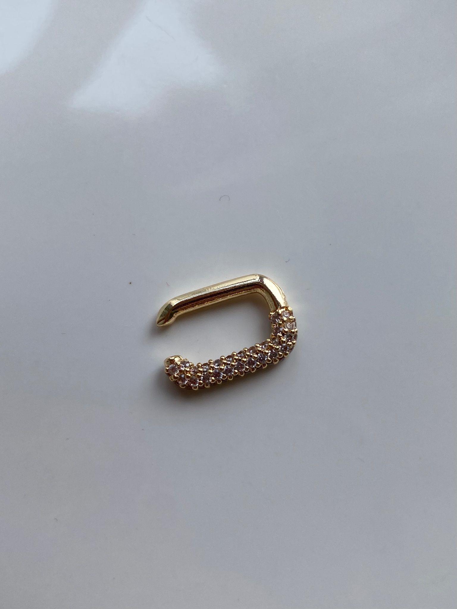 Zirkon Taşlı Vip Dikdörtgen Gold Kıkırdak Küpe