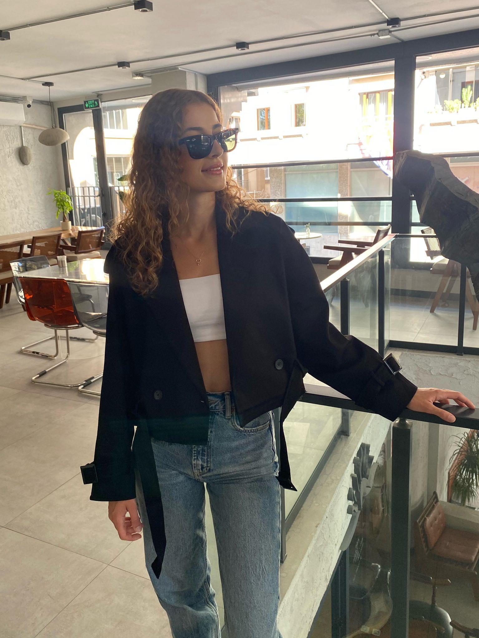 ZR Oversize Düğme Detaylı Belden Kuşaklı Siyah Kısa Trençkot
