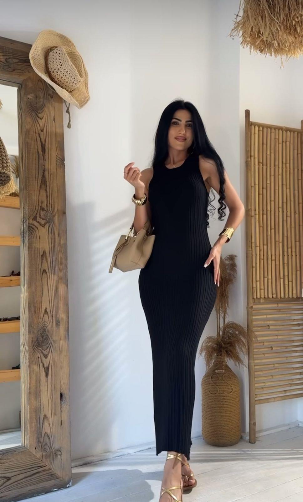 SIFIR YAKA KOLSUZ TRİKO ELBİSE
