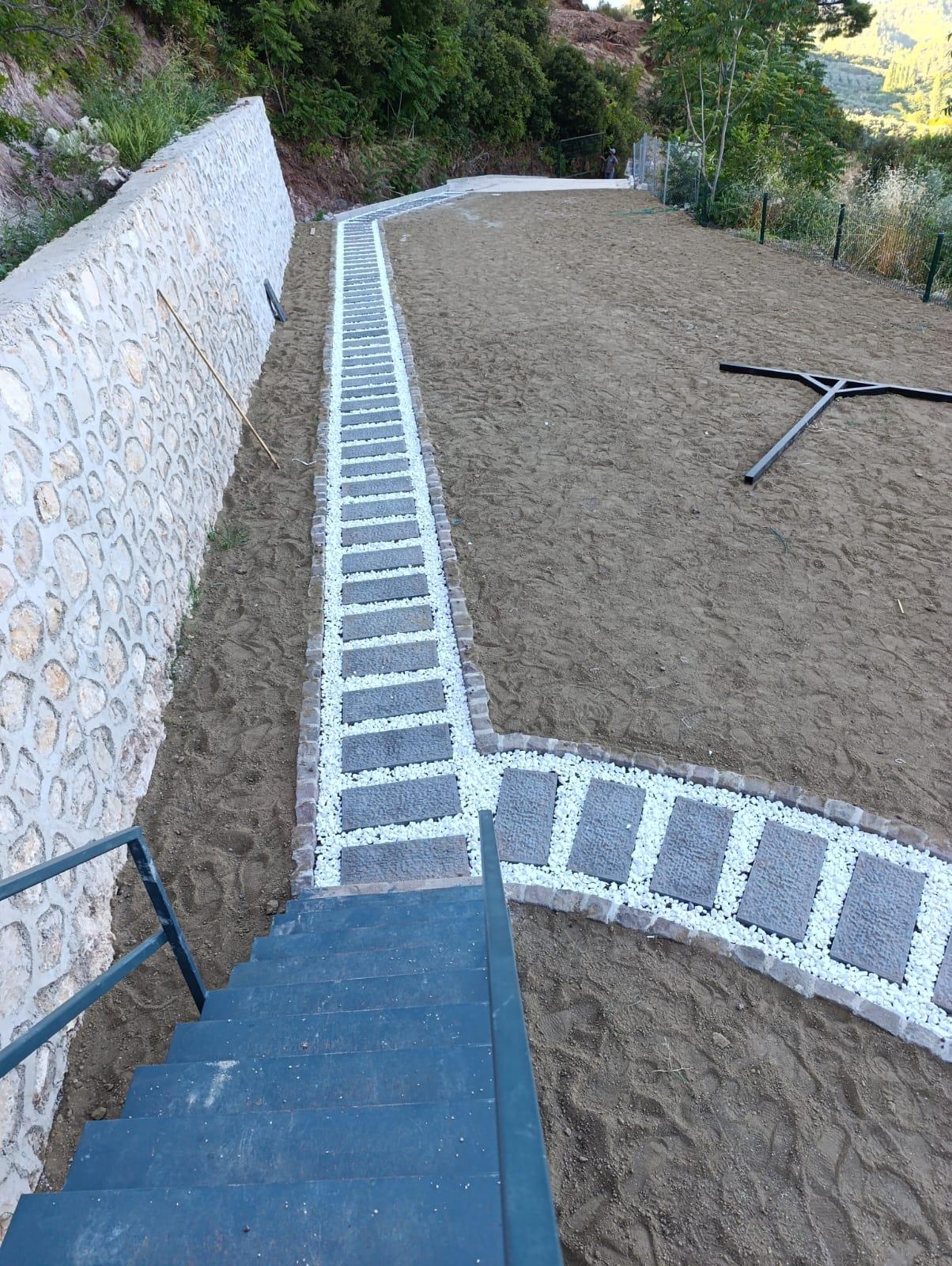 Beton Adım Taşı (33*70*5)