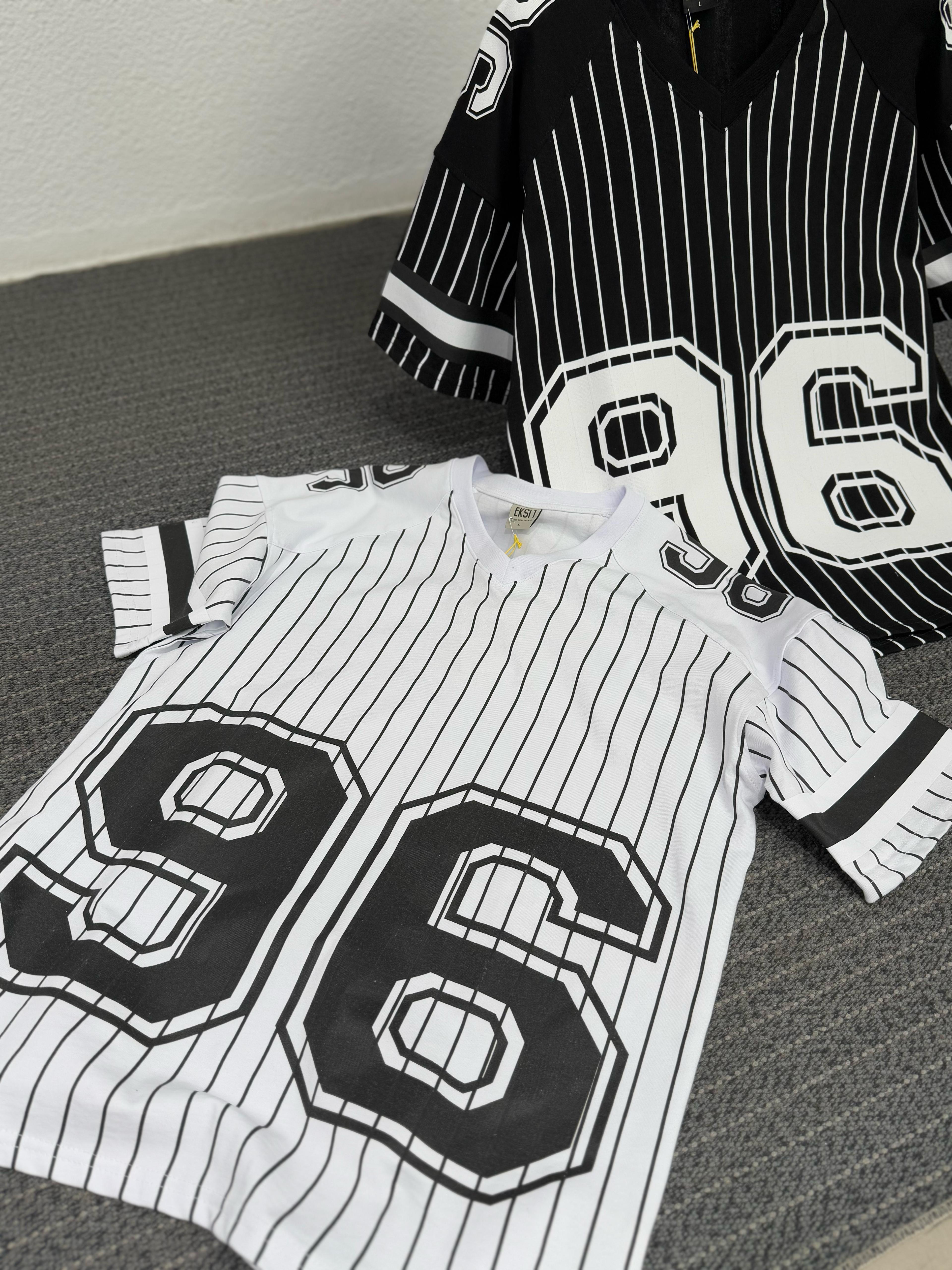 Çizgili 96 Baskı Detaylı Oversize Beyaz Tişört