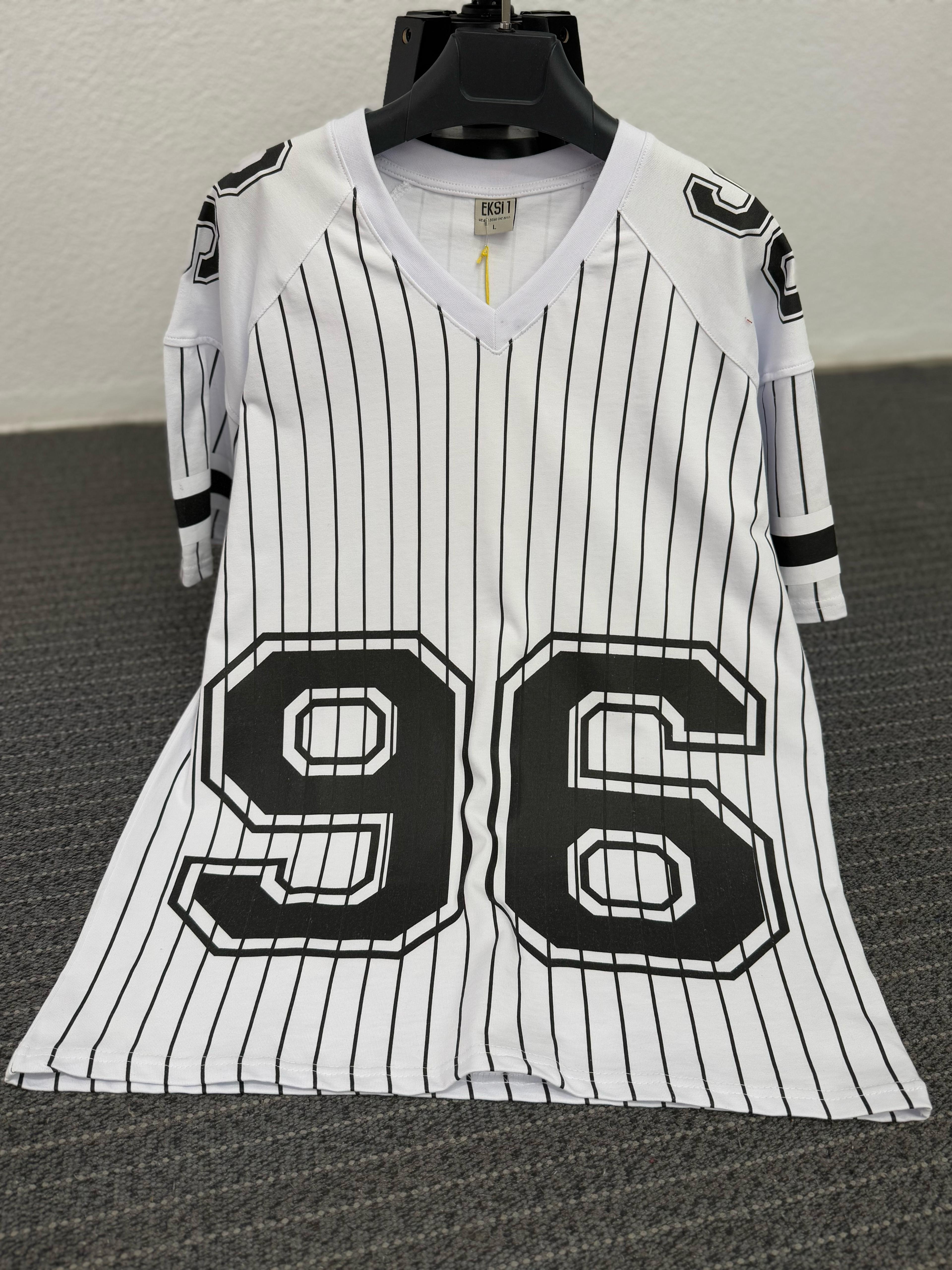 Çizgili 96 Baskı Detaylı Oversize Beyaz Tişört