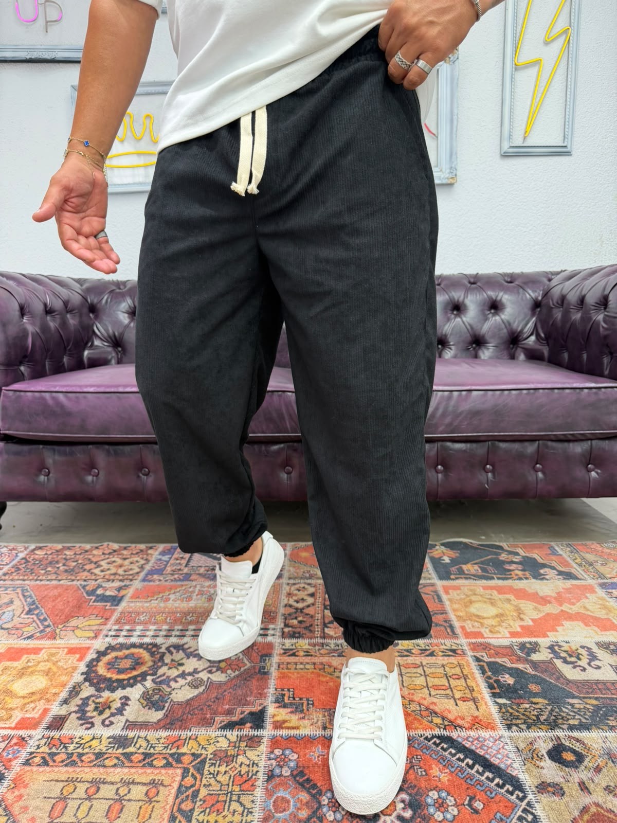 Kadife Bel ve Paça Lastikli Jogger Pantolon Siyah
