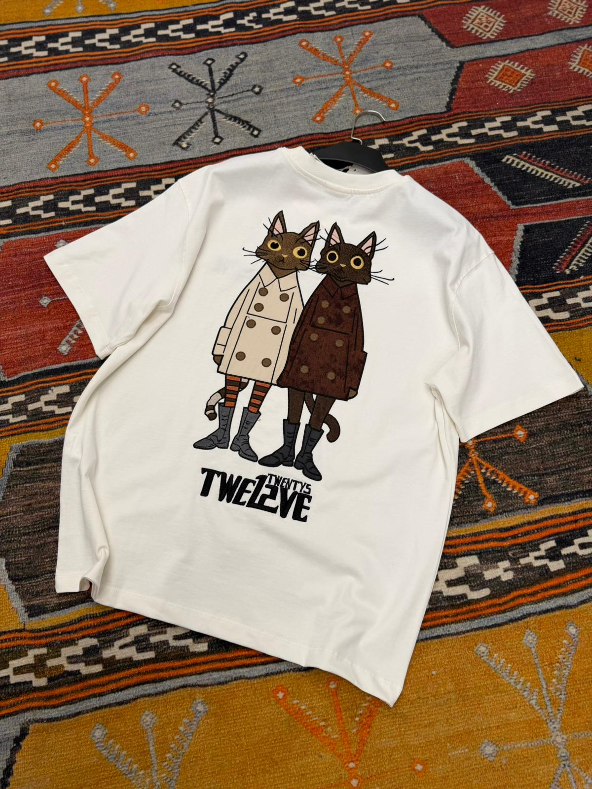 Kedi Full Nakış Oversize Tişört Beyaz