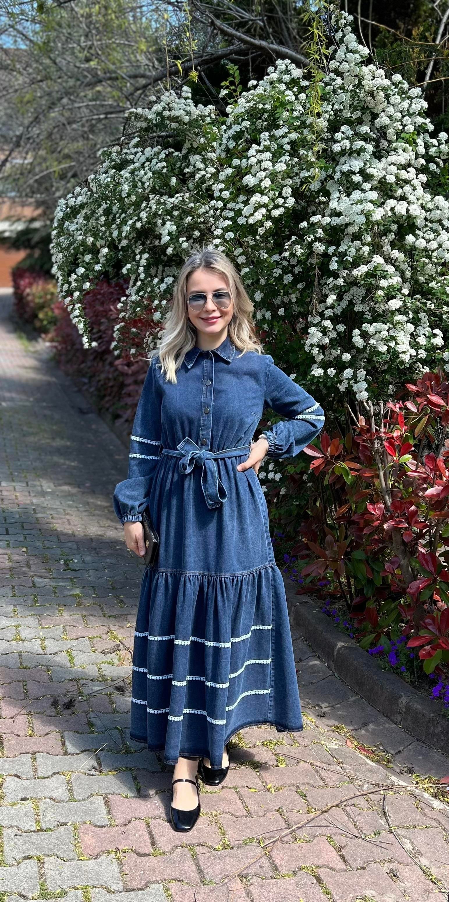 Premium Kalite Dantel Detaylı Kot Elbise Tesettür Uyumlu Denim Elbise