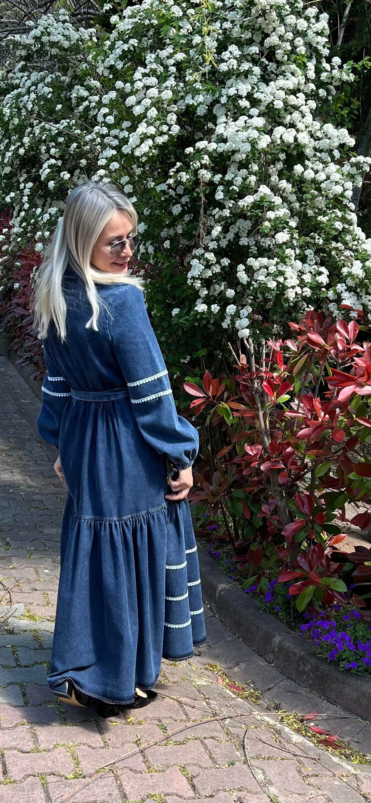 Premium Kalite Dantel Detaylı Kot Elbise Tesettür Uyumlu Denim Elbise