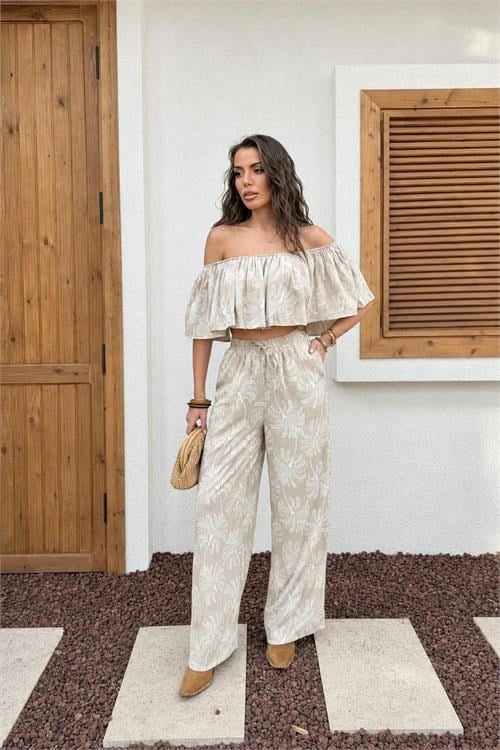Dipmoda kadın bej desenli madonna yaka volanlı bluz pantolon ikili yazlık takım DPNP035