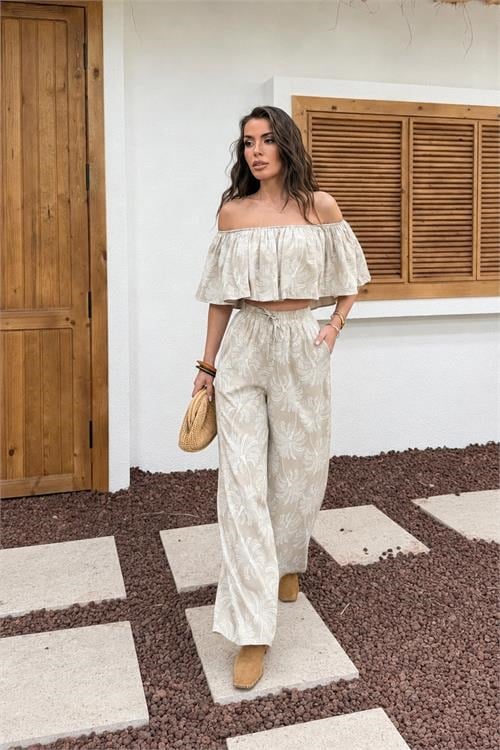 Dipmoda kadın bej desenli madonna yaka volanlı bluz pantolon ikili yazlık takım DPNP035