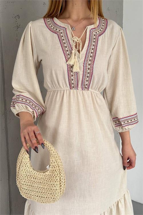 Dipmoda kadın bej nakışlı midi boy keten elbise NBK2014 