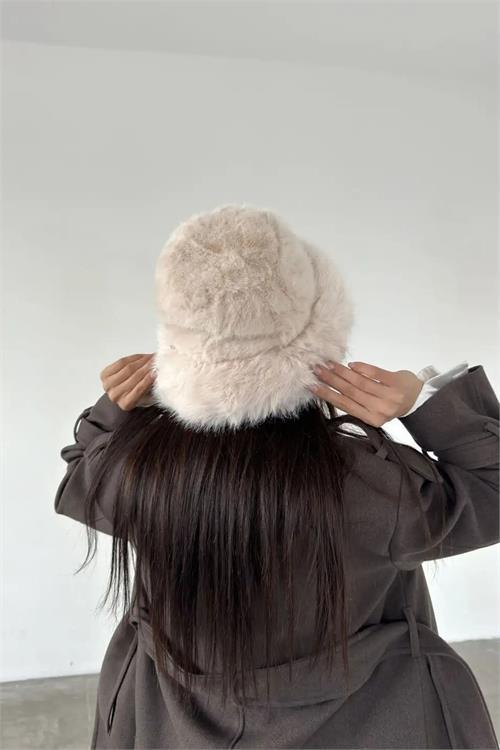 Dipmoda kadın bej peluş kalpak şapka DPAKS001