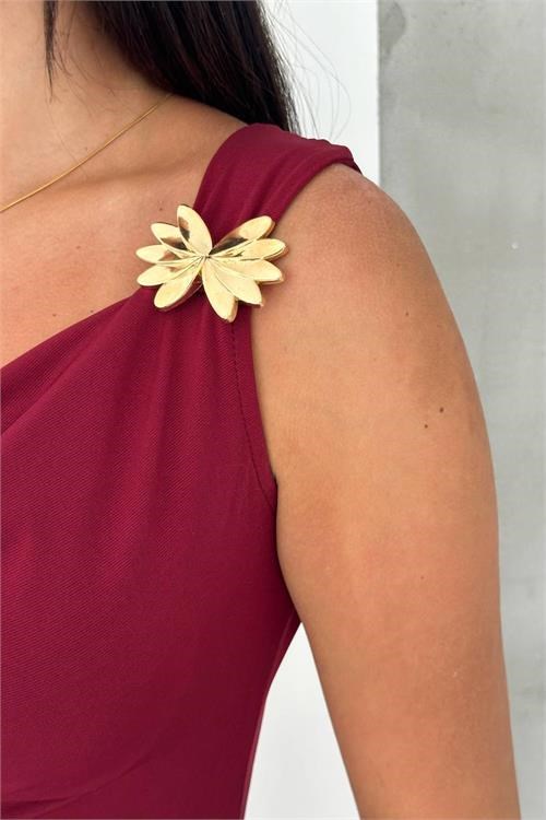 Dipmoda kadın bordo omuz gold toka detaylı midi boy elbise DPK090
