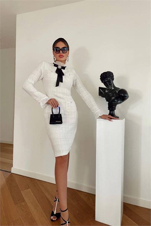 Dipmoda kadın broş ve tül detaylı tüvit kumaş midi elbise DPNC7027