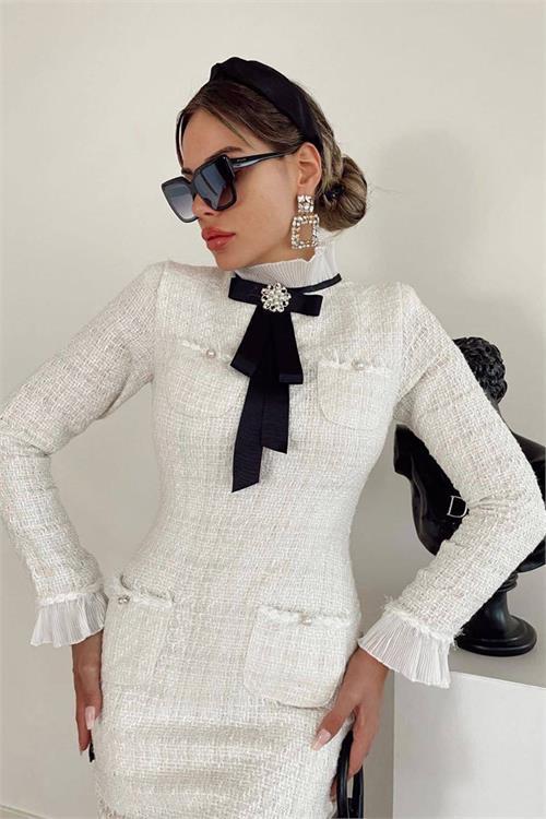 Dipmoda kadın broş ve tül detaylı tüvit kumaş midi elbise DPNC7027