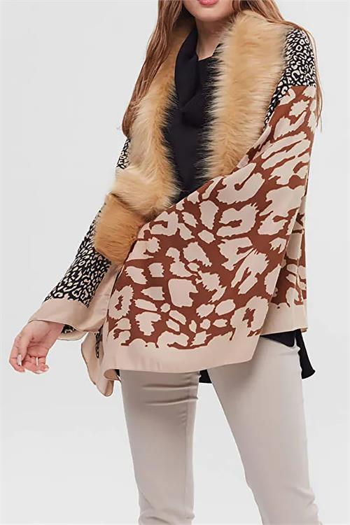 Dipmoda kadın camel leopar desenli kürklü panço DPAKS037