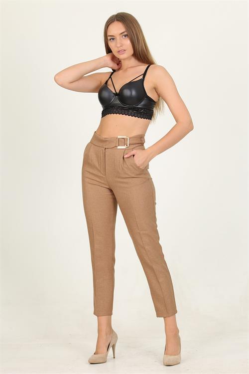 Dipmoda kadın camel metal kemerli cepli ofis pantolon QNS028 