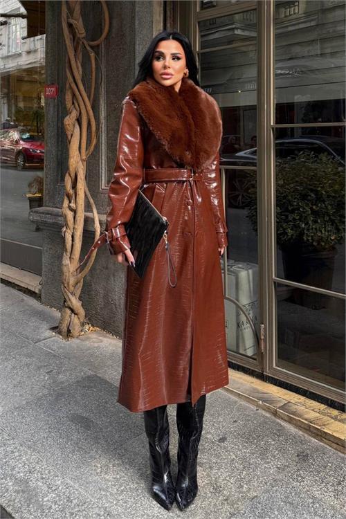 Dipmoda kadın croco deri yaka çıkarılabilir kürk detaylı kemerli tam boy kaban DPSTR1040