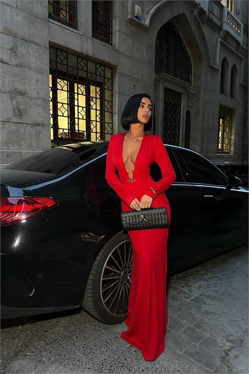 Dipmoda kadın derin dekolteli uzun kollu gold toka detaylı maxi boy elbise DPDF173