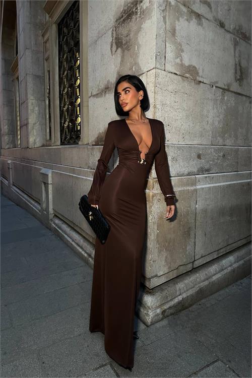 Dipmoda kadın derin dekolteli uzun kollu gold toka detaylı maxi boy elbise DPDF173