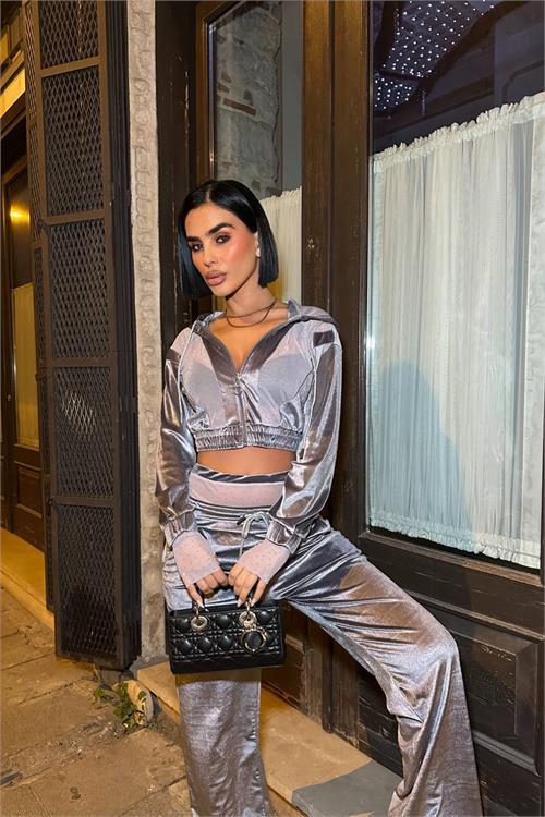 Dipmoda kadın kadife kumaş transparan detaylı crop ceketli tasarım eşofman takımı DPDF140