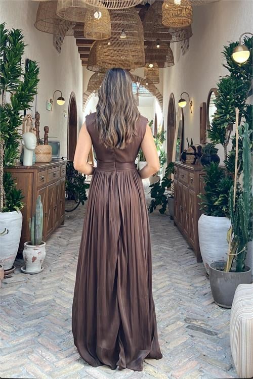Dipmoda kadın kahverengi kruvaze yaka maxi boy premium elbise RYMY4057