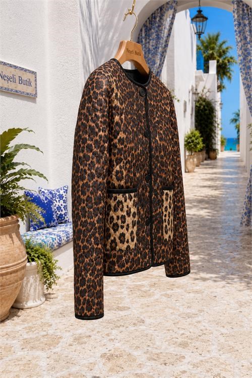 Dipmoda kadın kahverengi leopar desen cepli kapitone oversize ceket DPHT04