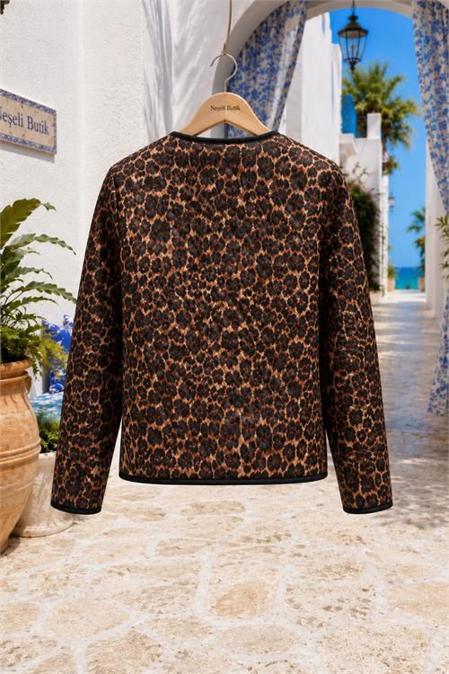 Dipmoda kadın kahverengi leopar desen cepli kapitone oversize ceket DPHT04