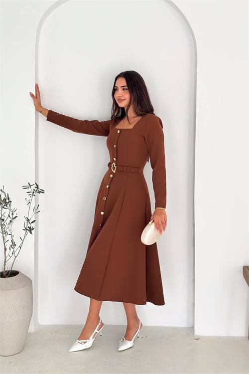 Dipmoda kadın kemerli düğme detaylı kare yaka örme elbise DPK4314
