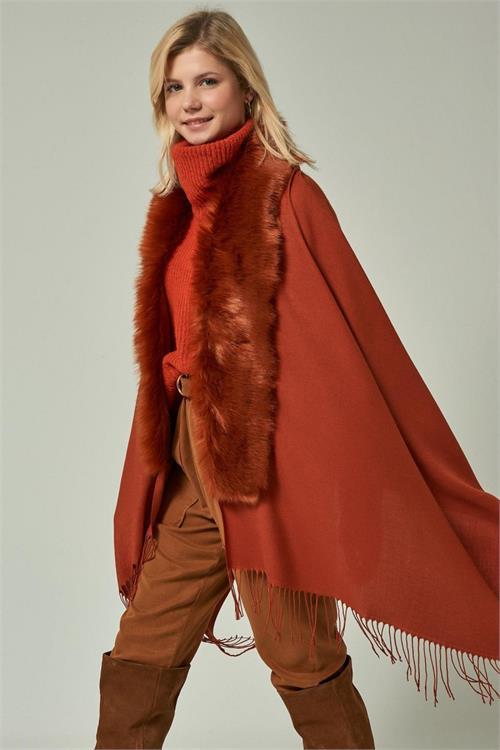 Dipmoda kadın kürk yaka püsküllü şal panço DPAKS039