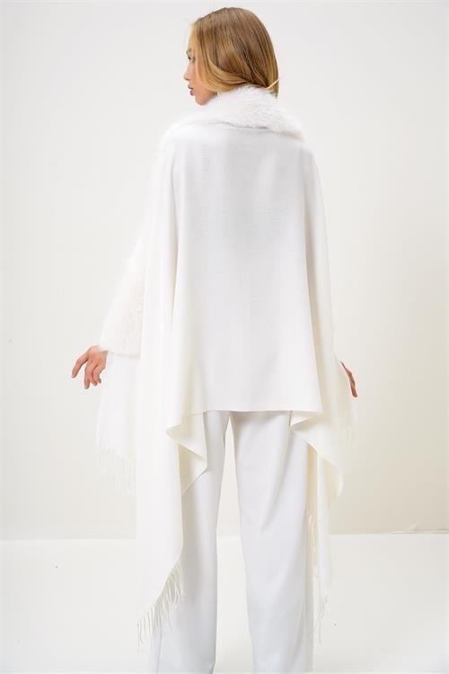 Dipmoda kadın kürk yaka püsküllü şal panço DPAKS039