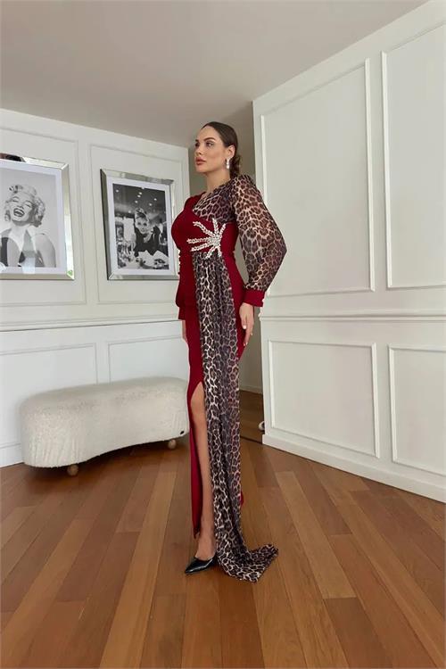 Dipmoda kadın leopar detaylı yırtmaçlı abiye elbise DPNC2509