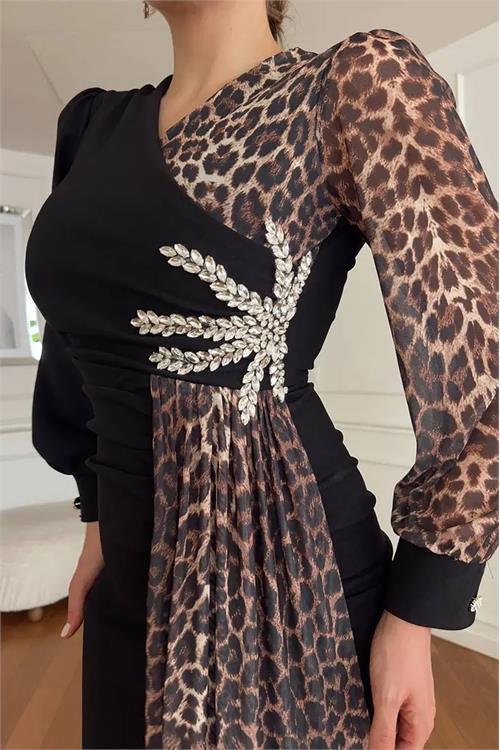 Dipmoda kadın leopar detaylı yırtmaçlı abiye elbise DPNC2509