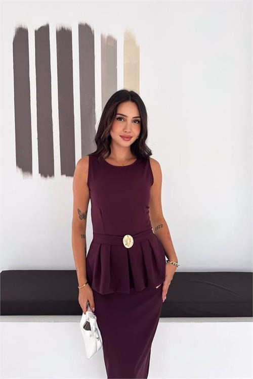 Dipmoda kadın mürdüm kolsuz peplum kesim midi boy kemer tokalı elbise DPK4640