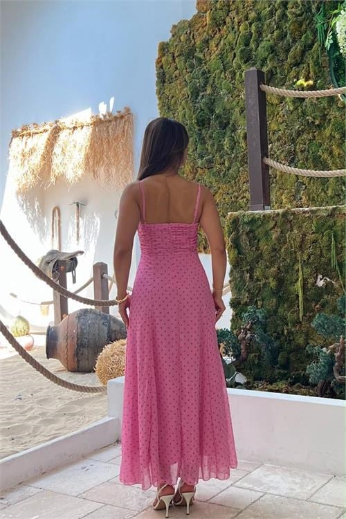 Dipmoda kadın pembe ince askılı puantiye desen göğüs drapeli midi boy elbise DPMY4037