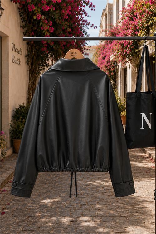 Dipmoda kadın siyah modern duruşlu çıtçıt detaylı oversize suni deri ceket DPHT02