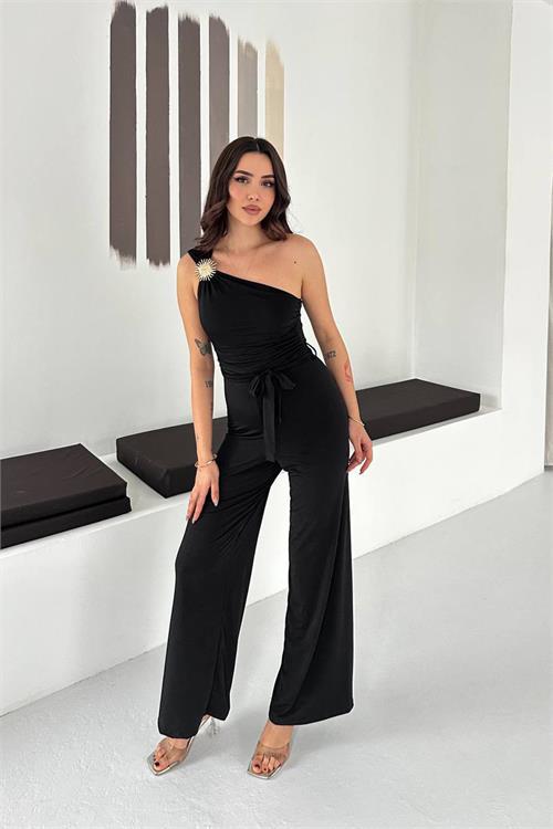 Dipmoda kadın siyah tek omuz aksesuar detaylı geniş paça kuşaklı tulum DPK4544