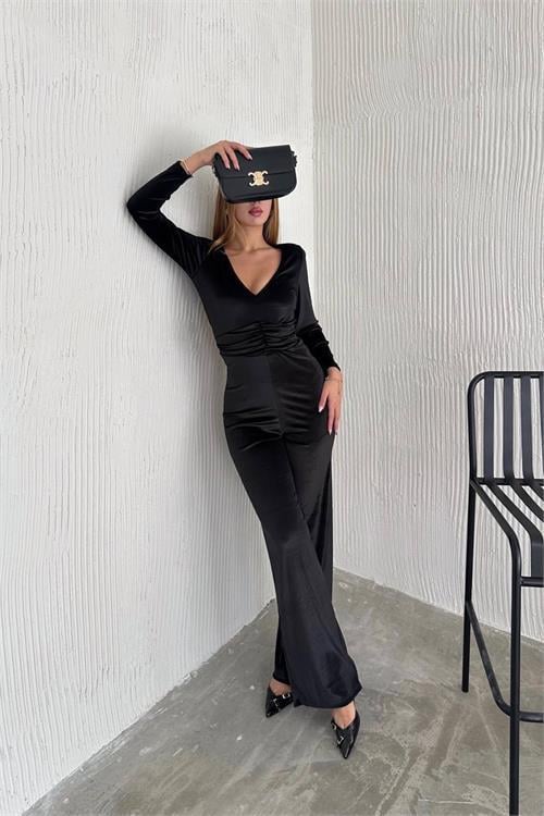 Dipmoda kadın V-yaka büzgü detaylı kadife tulum NBK2197