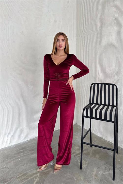 Dipmoda kadın V-yaka büzgü detaylı kadife tulum NBK2197