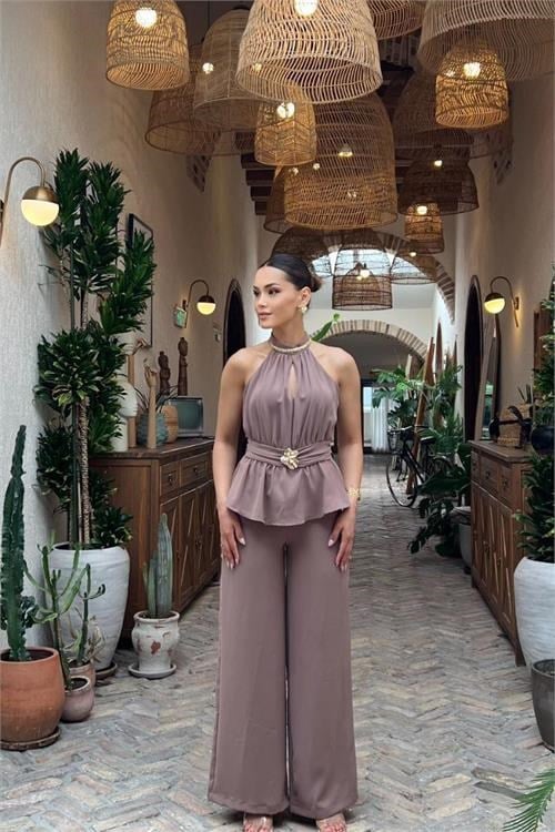 Dipmoda kadın vizon halter yaka bel toka kemer detaylı geniş paça premium tulum DPMY3944