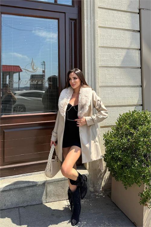Dipmoda kadın yaka kürk detaylı düğmeli kemerli kısa deri kaban DPSTR1009