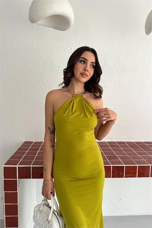 Dipmoda kadın yeşil sırt dekolteli metal yaka midi elbise DPK4543