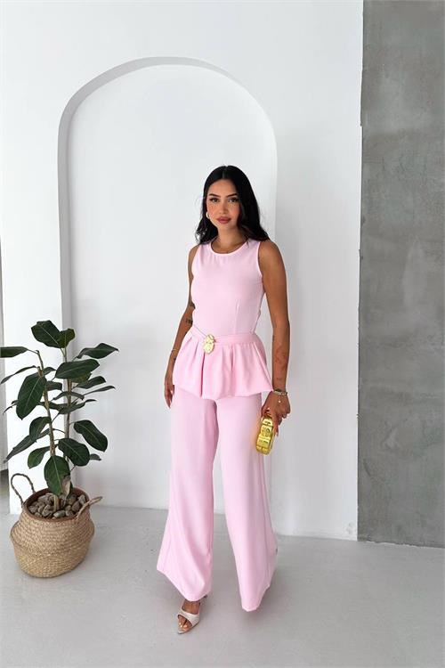 Dipmoda kaldın pembe kolsuz gold toka detaylı peplum kesim preium tulum DPK4637