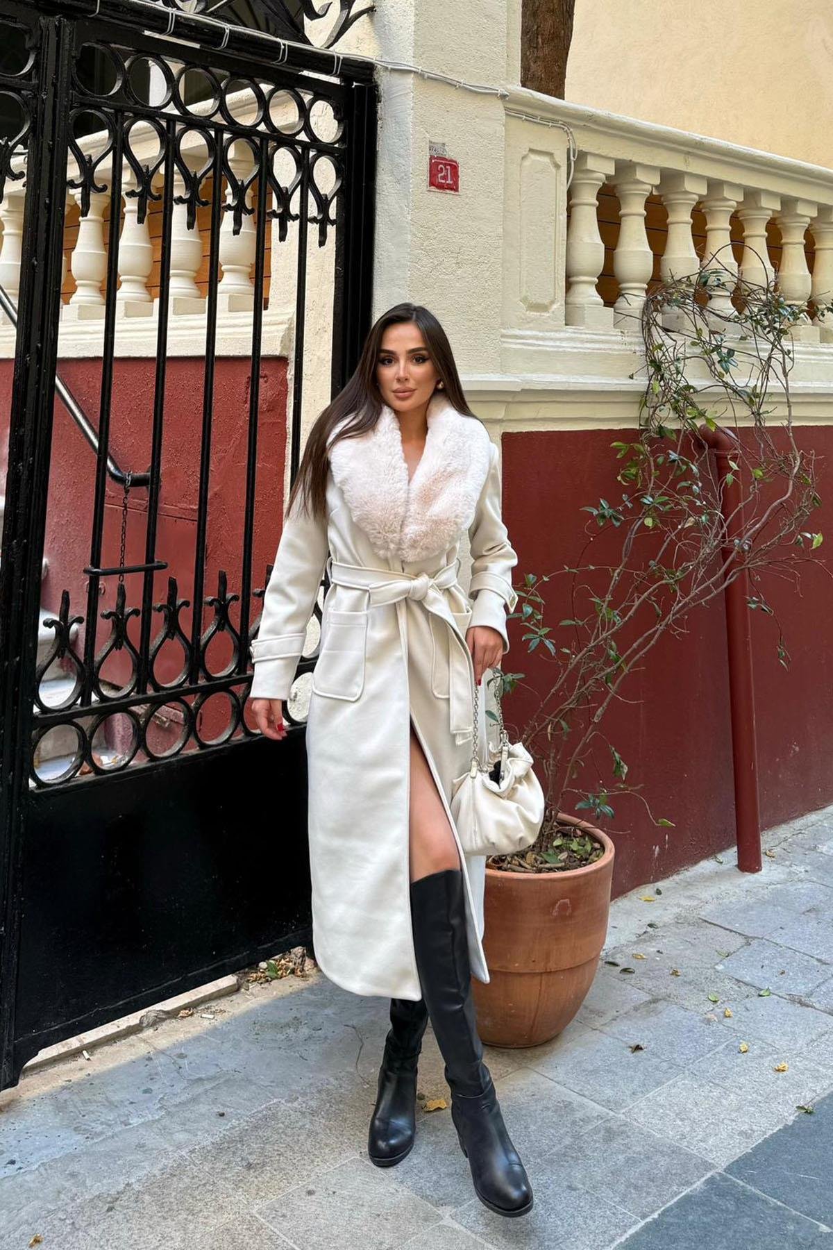 Kadın kaşe kumaş cepli yaka kürklü tam boy kuşaklı kaban DPSTR1003