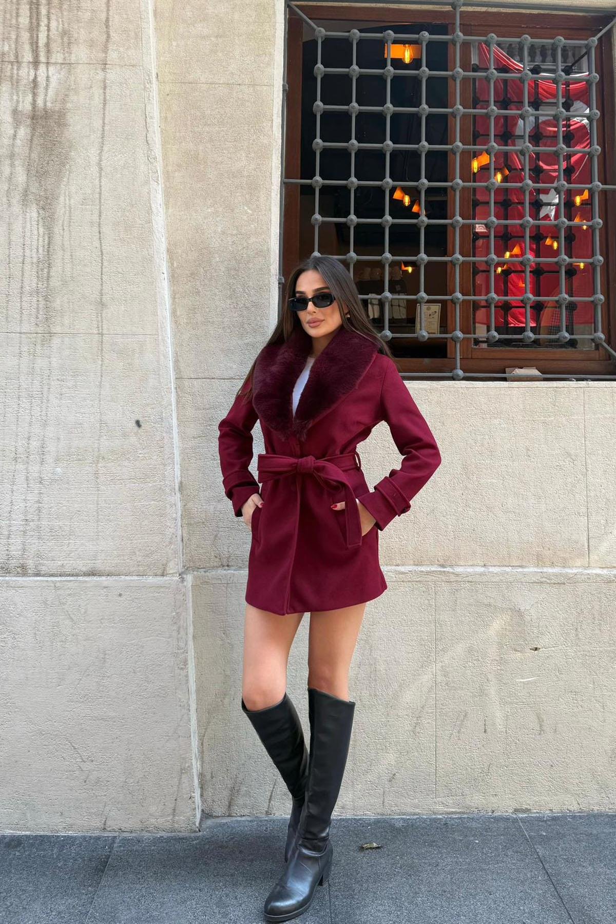 Kadın kürk yakalı kuşaklı kısa boy kaşe kaban DPSTR1019