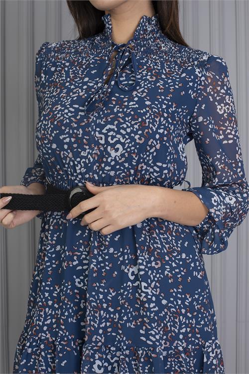 Neşeli Butik Kadın Indigo Kemerli Omuzları Gipeli Desenli Şifon Elbise APCX04 