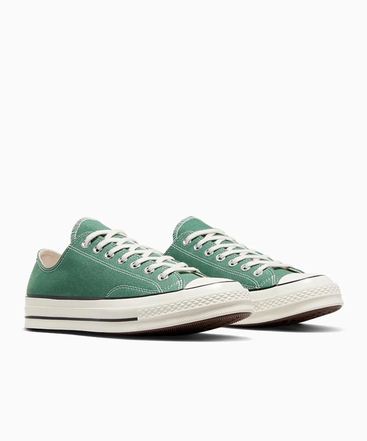 CHUCK 70 - A06524C.304